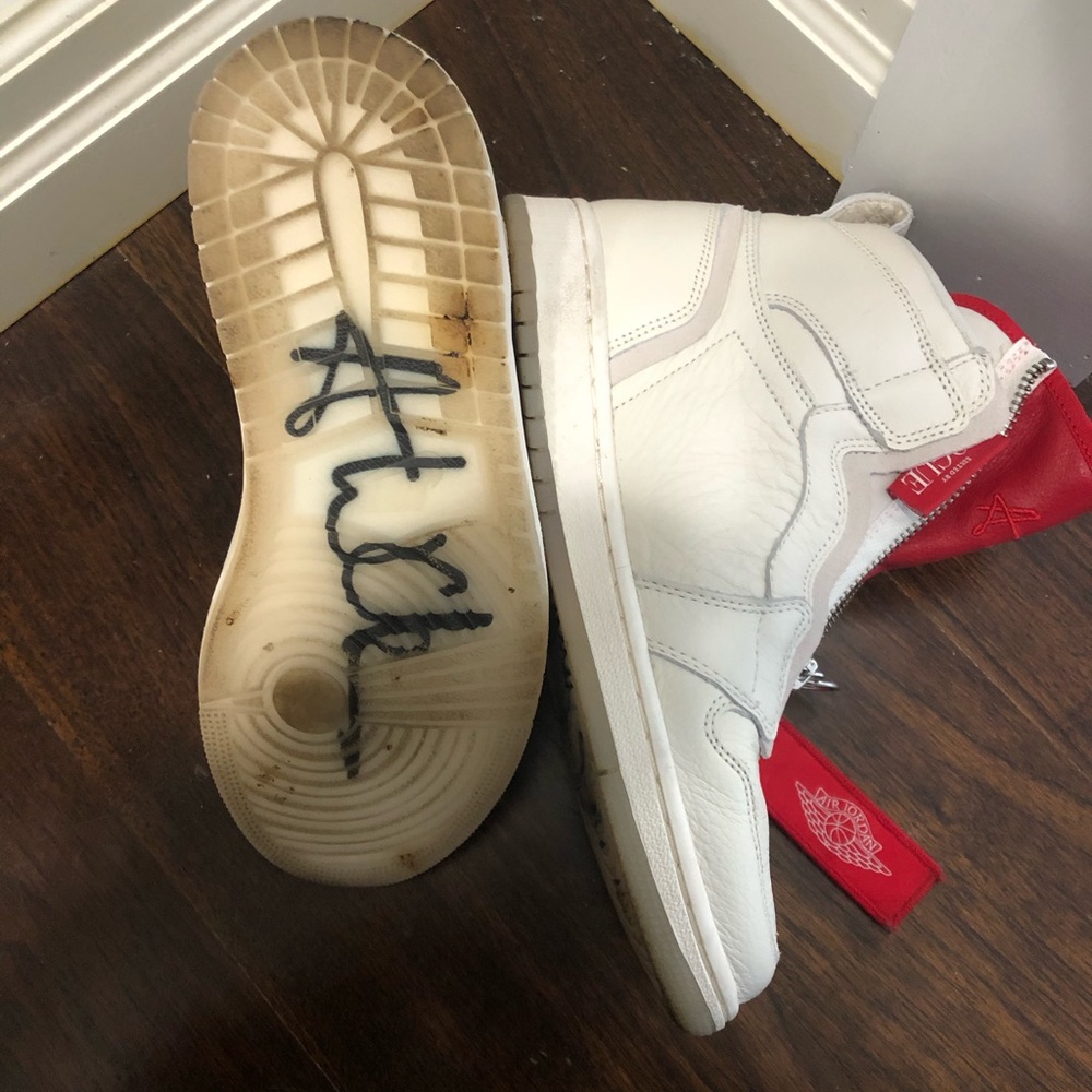 AIR JORDAN x VOGUE limited edition sneakers